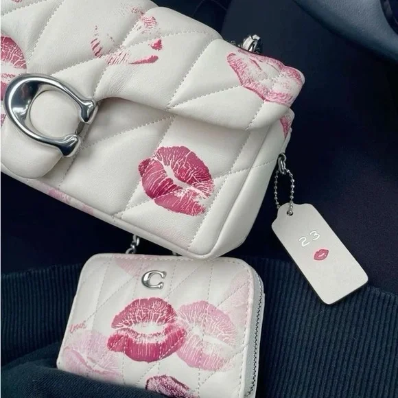 IN SEARCH OF coach kiss mark print bag and wallet - Picture 2 of 2